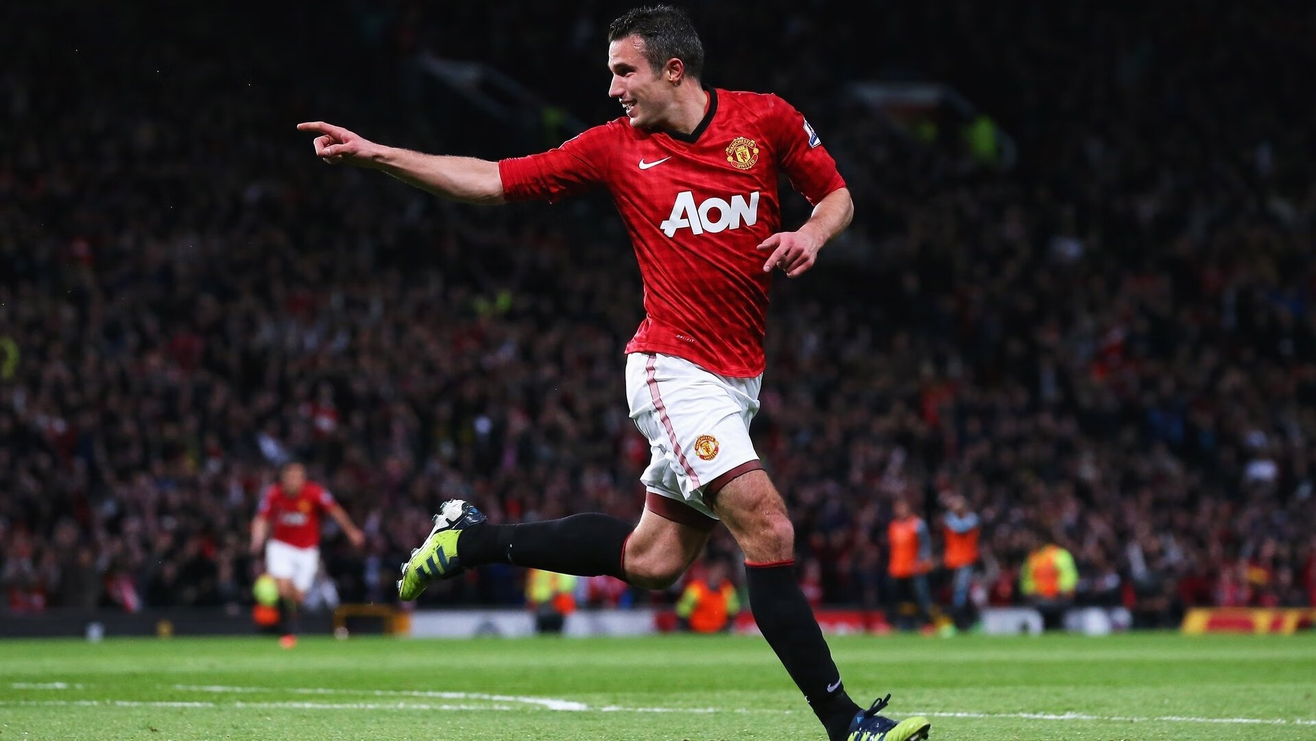 开云体育下载-马尔尚完美入水引发媒体关注，马尔莫尔